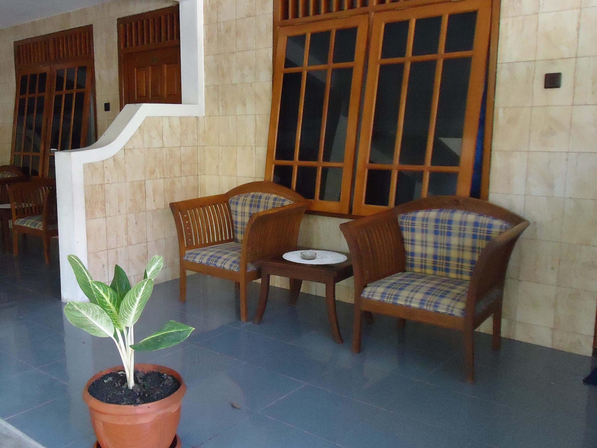 Hotel Wisma Djaja Syariah Bojonegoro Zewnętrze zdjęcie