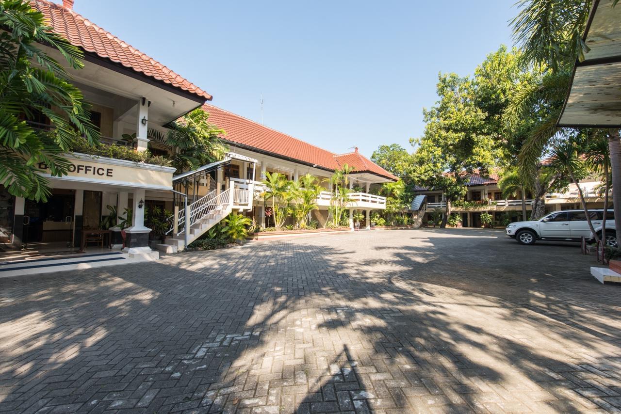 Hotel Wisma Djaja Syariah Bojonegoro Zewnętrze zdjęcie