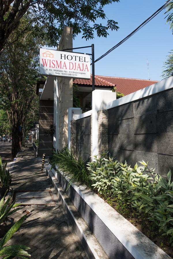 Hotel Wisma Djaja Syariah Bojonegoro Zewnętrze zdjęcie